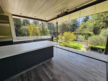 Casa Moderna con excelentes espacios
