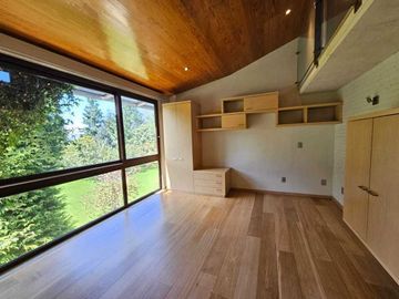 Casa Moderna con excelentes espacios