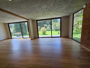 Casa Moderna con excelentes espacios