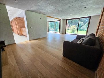 Casa Moderna con excelentes espacios