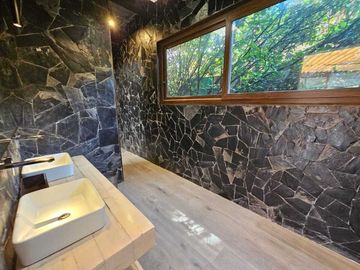 Casa Moderna con excelentes espacios