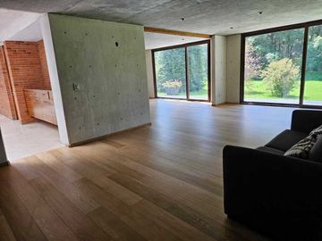 Casa Moderna con excelentes espacios