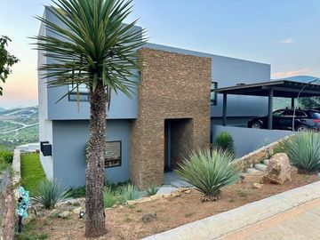 VENTA DE CASA EN TERRALTA RESIDENCIAL COUNTRY CLUB VALLE PONIENTE