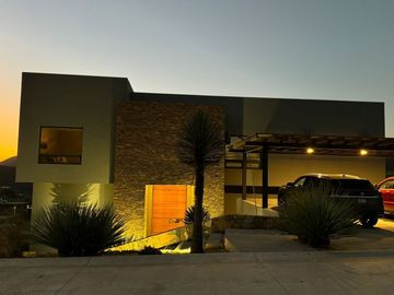 VENTA DE CASA EN TERRALTA RESIDENCIAL COUNTRY CLUB VALLE PONIENTE