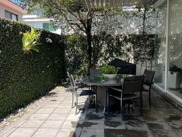 La Casa de Tus Sueños Te Espera en El Manantial