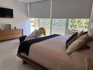 La Casa de Tus Sueños Te Espera en El Manantial