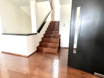 CASA EN VENTA EN LA HERRADURA