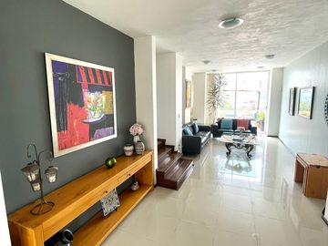 CASA EN VENTA EN LA HERRADURA