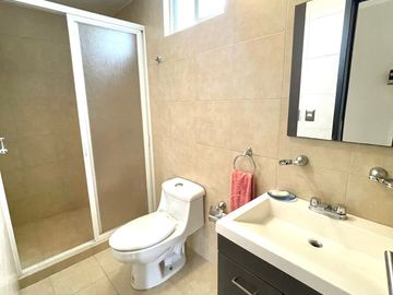 CASA EN VENTA EN LA HERRADURA