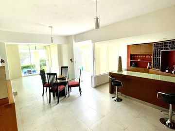 CASA EN VENTA EN LA HERRADURA
