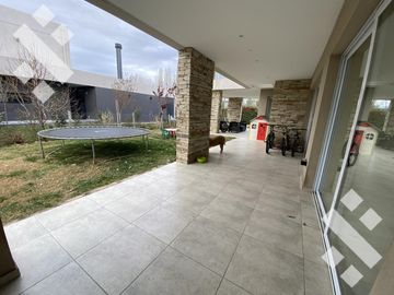 Casa en  Barrio privado Sauces del Limay