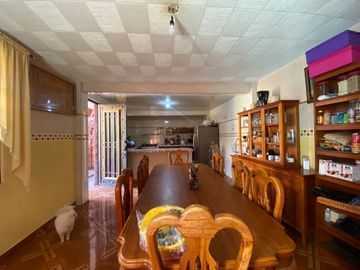 VENTA CASA CUAUTITLÁN CENTRO CON USO COMERCIAL.