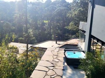 CASA EN RENTA FONTANA ALTA, VALLE DE BRAVO.