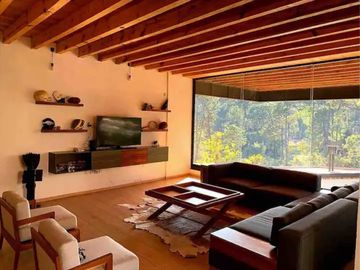CASA EN RENTA FONTANA ALTA, VALLE DE BRAVO.