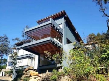 CASA EN RENTA FONTANA ALTA, VALLE DE BRAVO.