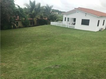 SE VENDE CASA EN SAN CARLOS