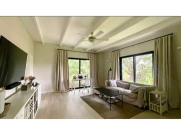CASA  EN CLAYTON CRDENAS VILLAGE REMODELADA  4REC 3.5B 360M2