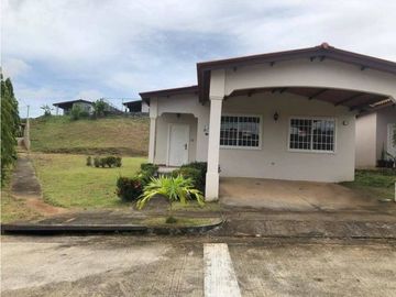 SE VENDE HERMOSA CASA