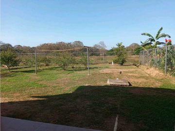 VENDO CASA EN EL ROBLE AGUADULCE