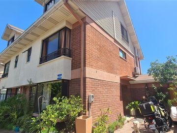 Casa en Venta en Santa Rosa de Huechuraba Colegio Pumahue
