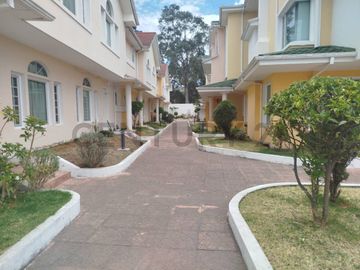 Vendo  casa sector El Condado