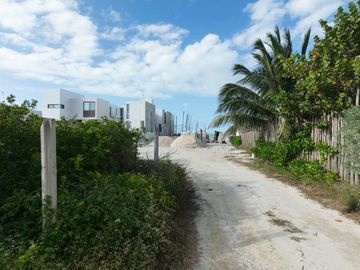TERRENO EN VENTA EN LA PLAYA  EN MERIDA SAN BRUNO SEGUNDA FILA KM 32.5