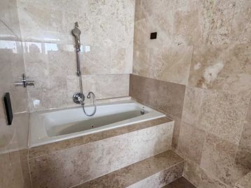VENTA DE CASA NUEVA EN PARQUE HIDALGO, EN LOMAS DE ANGELOPOLIS