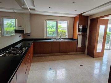 VENTA DE CASA NUEVA EN PARQUE HIDALGO, EN LOMAS DE ANGELOPOLIS