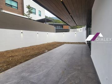 Bosques de las Misiones -CARRETERA NACIONAL- Casa  VENTA Santiago Nuevo León, 455 M2