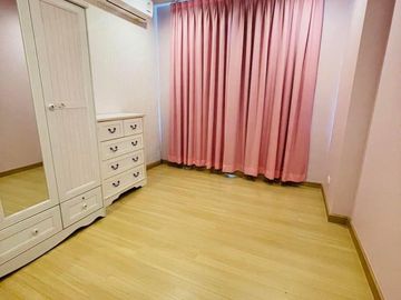 3 Bedroom 3 Bathroom condo for rent