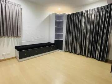 3 Bedroom 3 Bathroom condo for rent