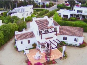 Linda Casa en Condominio Marbella