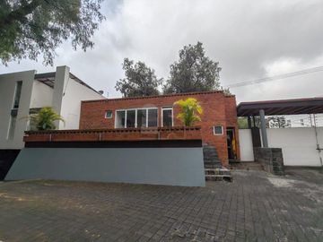Casa en Venta Fracc. Los Patios, Col. Fuentes de  Tepepan, DelegaciónTlalpan,CDMX