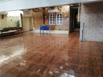 VENDO CASA  COMERCIAL Y RESIDENCIAL EN EL PRADO