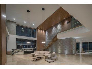 SE VENDE ESPECTACULAR APTO EN EL GOLF ZONA DE LUJO DE BARRANQUILLA