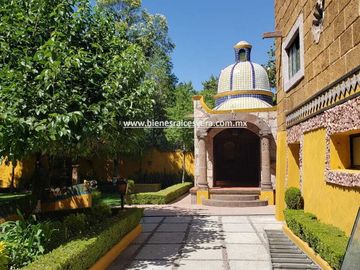 CASA EN VENTA SUPER OPORTUNIDAD EN CENTRO DE TEQUISQUIAPAN . Xóchitl.