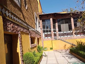 CASA EN VENTA SUPER OPORTUNIDAD EN CENTRO DE TEQUISQUIAPAN . Xóchitl.
