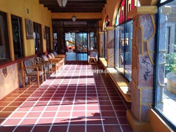 CASA EN VENTA SUPER OPORTUNIDAD EN CENTRO DE TEQUISQUIAPAN . Xóchitl.