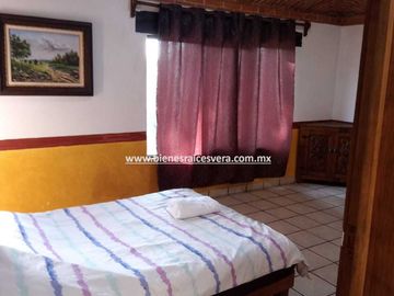 CASA EN VENTA SUPER OPORTUNIDAD EN CENTRO DE TEQUISQUIAPAN . Xóchitl.