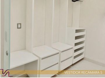 HERMOSA RESIDENCIA EN PARAISO COUNTRY CLUB