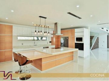 HERMOSA RESIDENCIA EN PARAISO COUNTRY CLUB