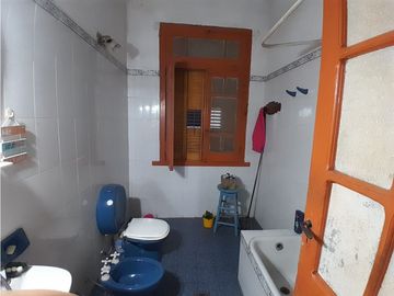 Mega piso histórico en esquina en pleno centro de Resistencia!
