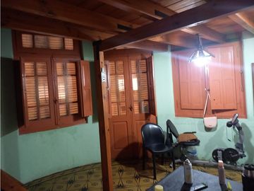 Mega piso histórico en esquina en pleno centro de Resistencia!