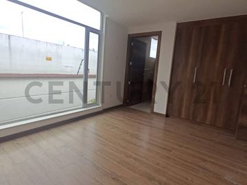 Casa  en Venta por estrenar en Nayón