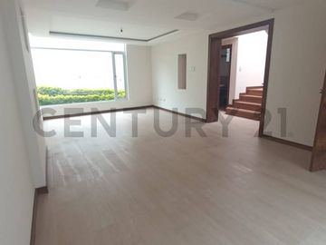 Casa  en Venta por estrenar en Nayón
