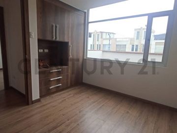Casa  en Venta por estrenar en Nayón