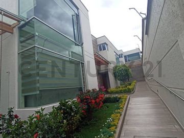 Casa  en Venta por estrenar en Nayón