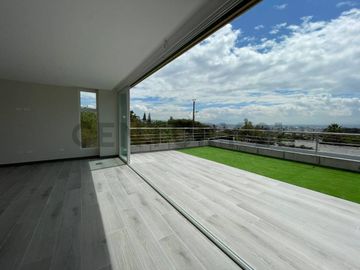 En venta departamento con terraza por estrenar. Sector Intervalles. Tumbaco