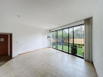 Casa en condominio en venta en Santa Úrsula Xitla