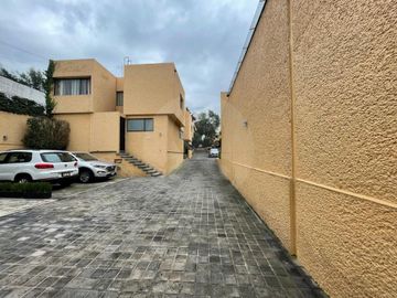 Casa en condominio en venta en Santa Úrsula Xitla